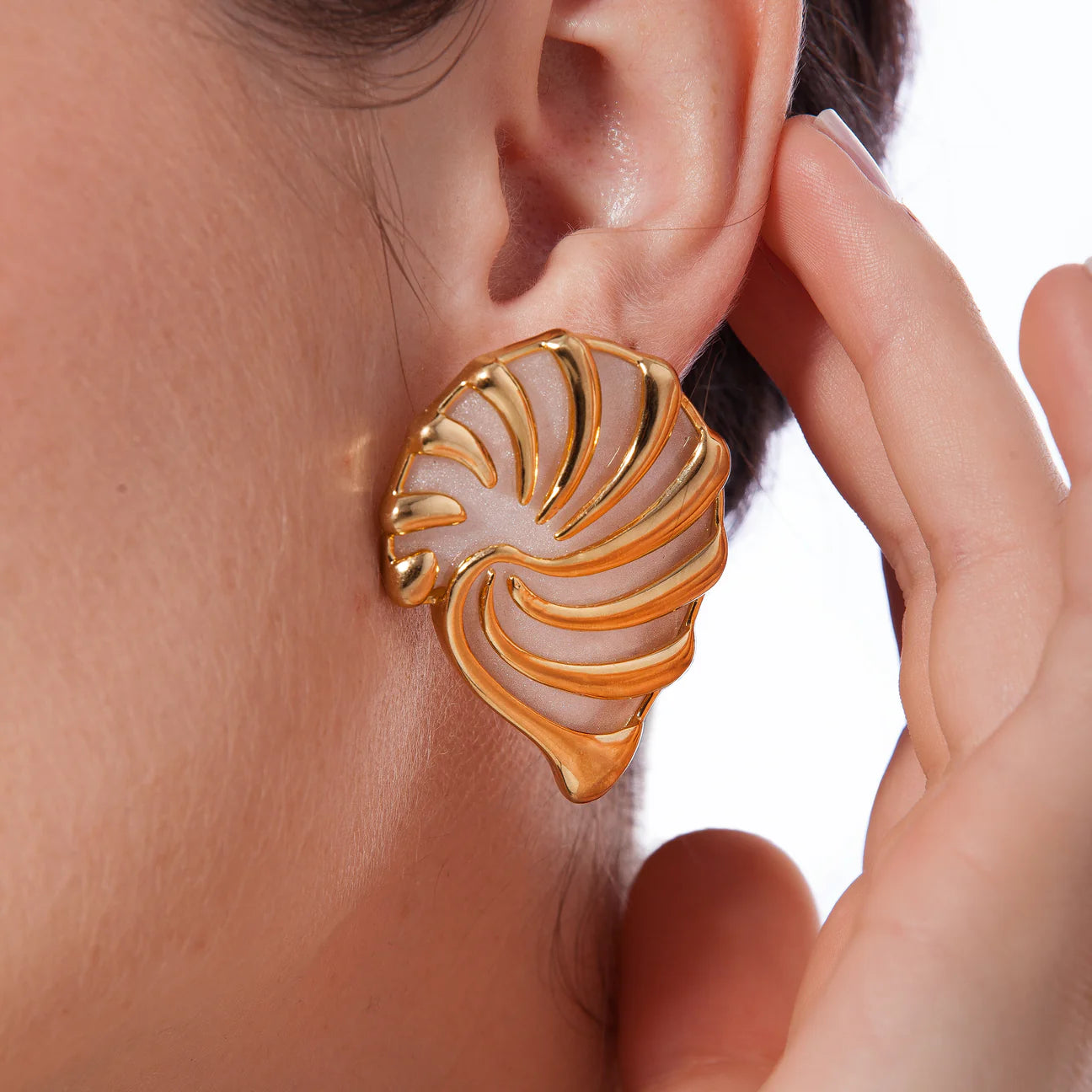 LEIRIS EARRING MOTHER OF PEARL - FLASH SALE