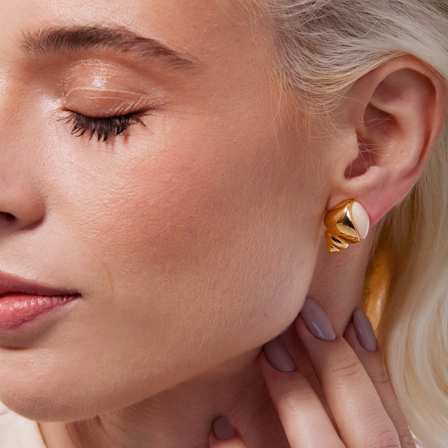 JEAN EARRING - BEIGE RESIN - FLASH SALE