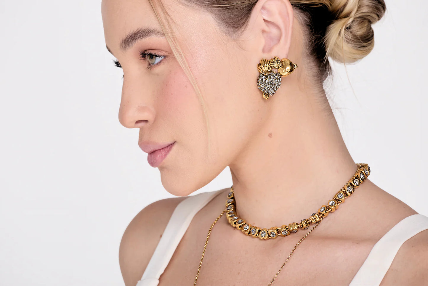 BRINCO AMOR SAGRADO CRAVEJADO OURO
